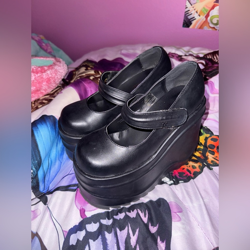 Demonia Wave-32 Platform Maryjane’s